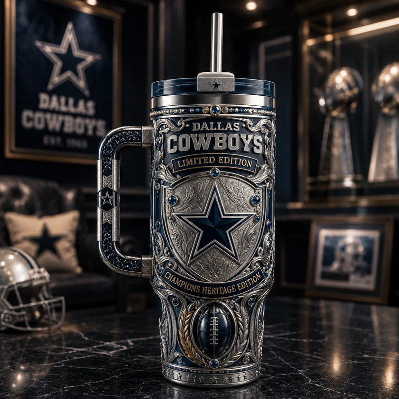 DAL Heritage Star - An Engraved-Look Study in Silver and Navy