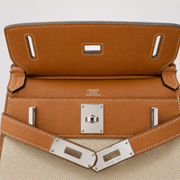 HR Quiet Elegance - Framed Panel Handbag